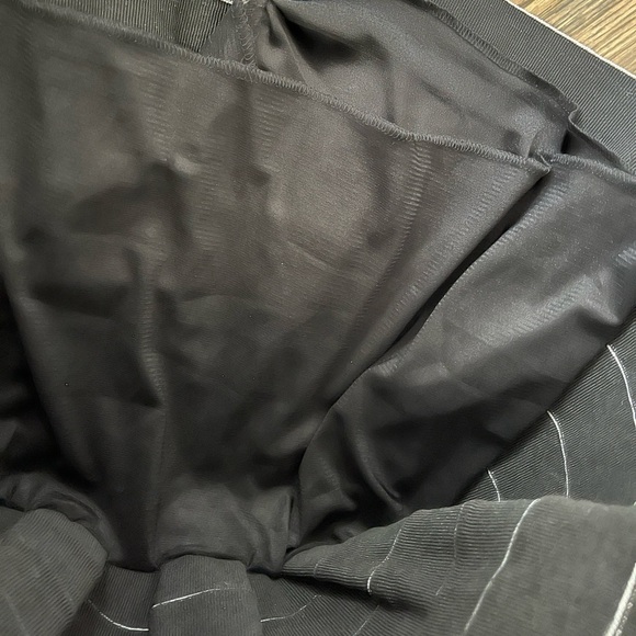 Aqua Brand Pattern Skirt - Picture 5 of 9